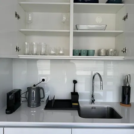 With Huge Rooftopterrace - Free Parking *