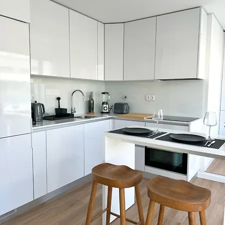 With Huge Rooftopterrace - Free Parking * Figueira da Foz