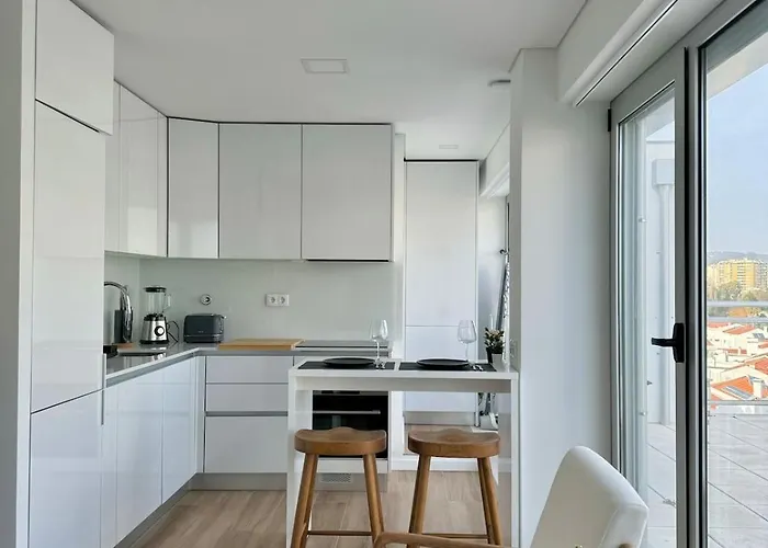 Διαμέρισμα With Huge Rooftopterrace - Free Parking *