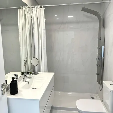 With Huge Rooftopterrace - Free Parking Appartement Figueira da Foz